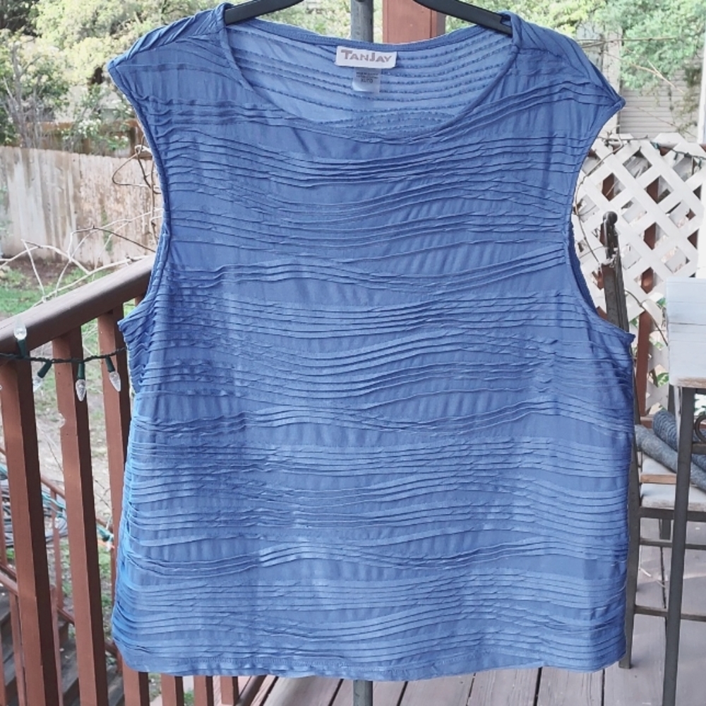 TanJay Size XL. 100% Polyester Color: Lavender